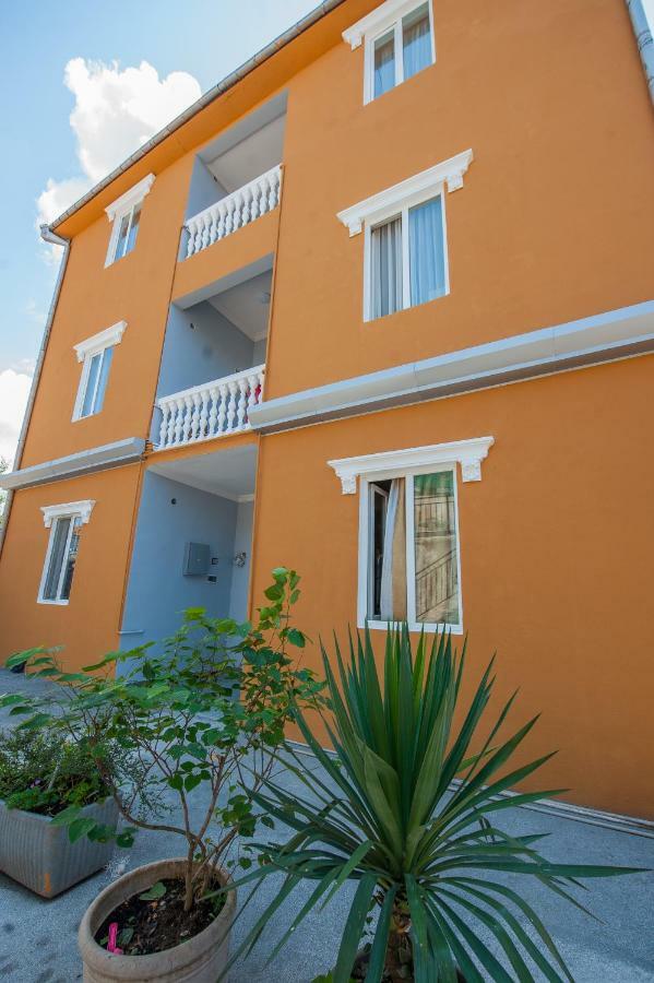 Hotel Cosmos Batumi Exterior photo